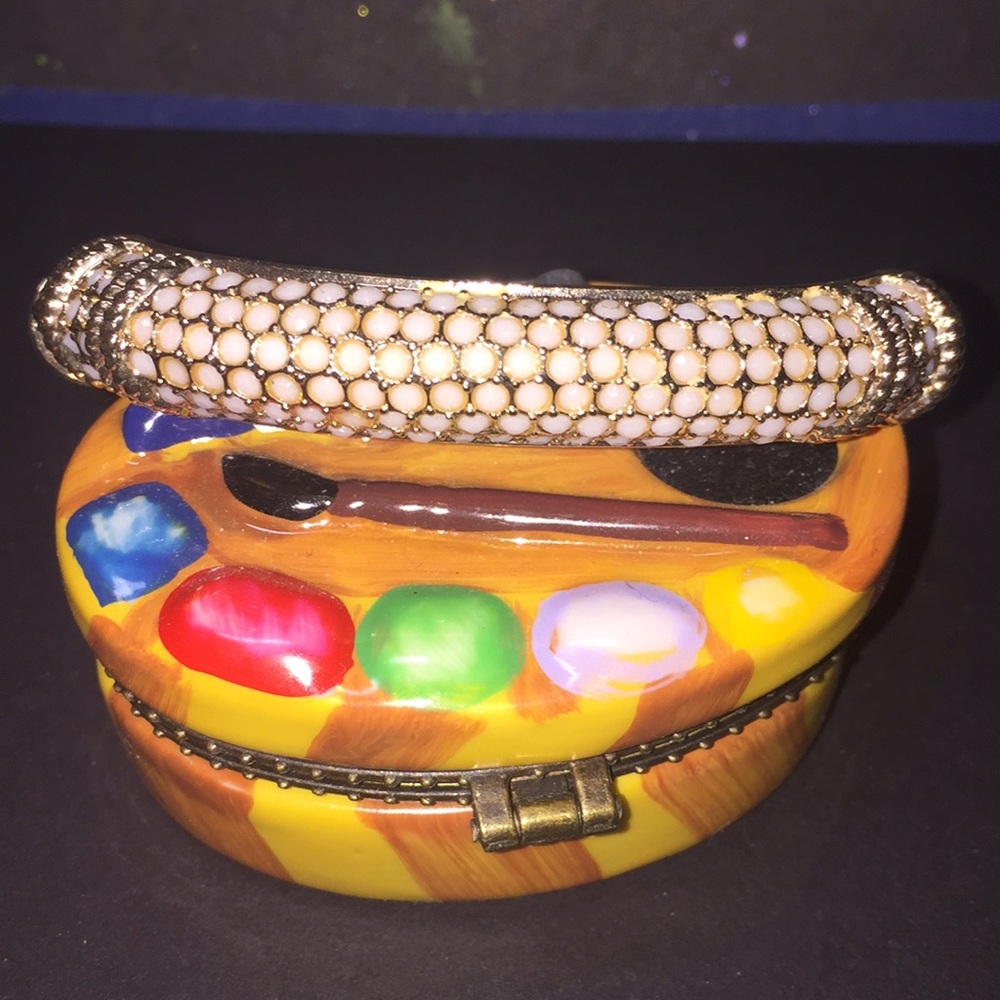 3/$15  🌺STUNNING WHITE PAVED BRACELET